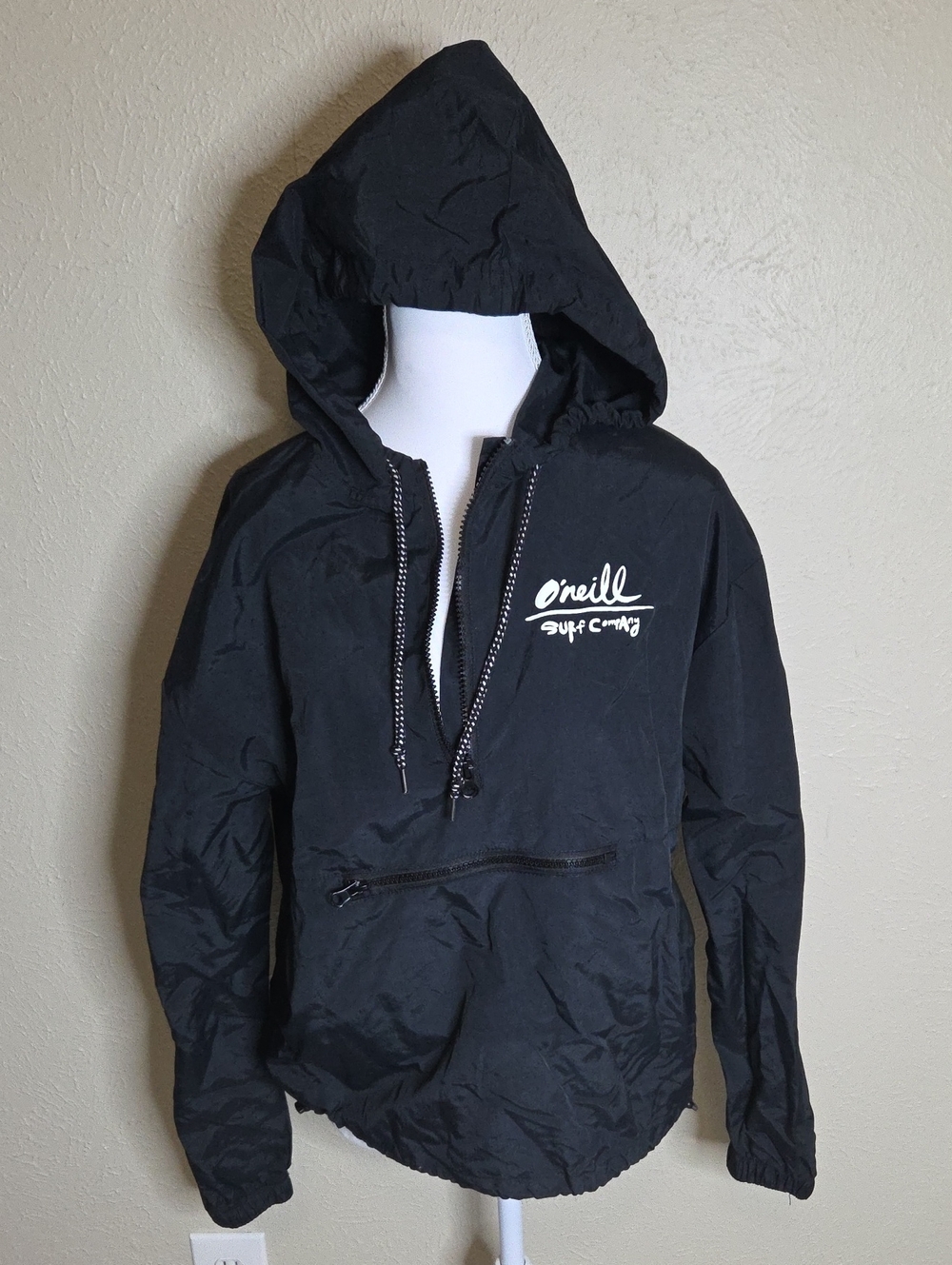 O'Neill Black Hooded Lightweight Pullover Jacket with White Logo, Small